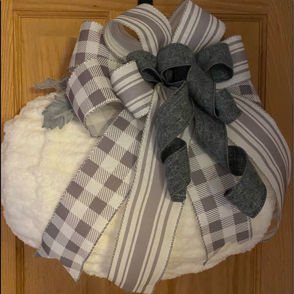 Cream pumpkin with grey and cream bow door hanger